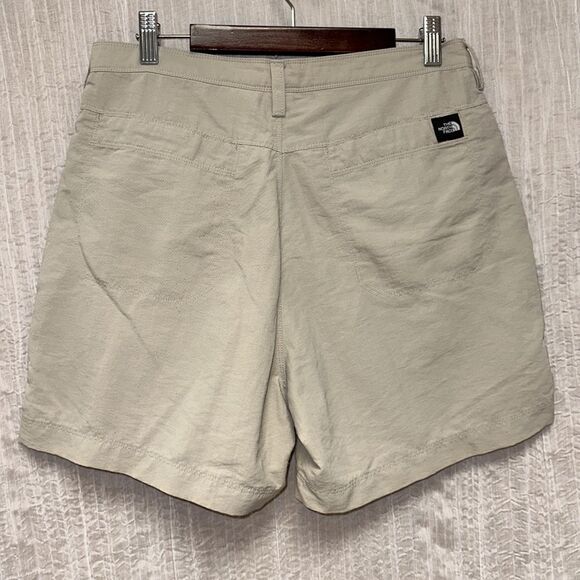 The North Face 10 Tan Lightweight Nylon 4” Hiking 5 pocket Outdoor Shorts - Picture 2 of 15
